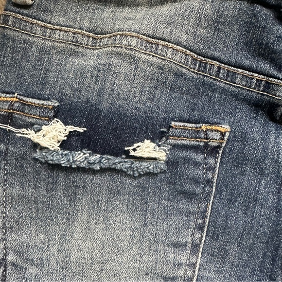 NWT Risen Distressed Straight Leg Jean - Women’s Size 26/3 - Picture 10 of 13